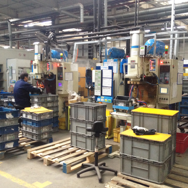 安嘉中頻逆變式凸焊機(jī)奇昊汽車(chē)系統(tǒng)現(xiàn)場(chǎng)案例